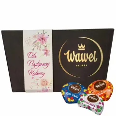 Kuferek z Czekoladkami nadziewanymi na Dzień Kobiet 500g